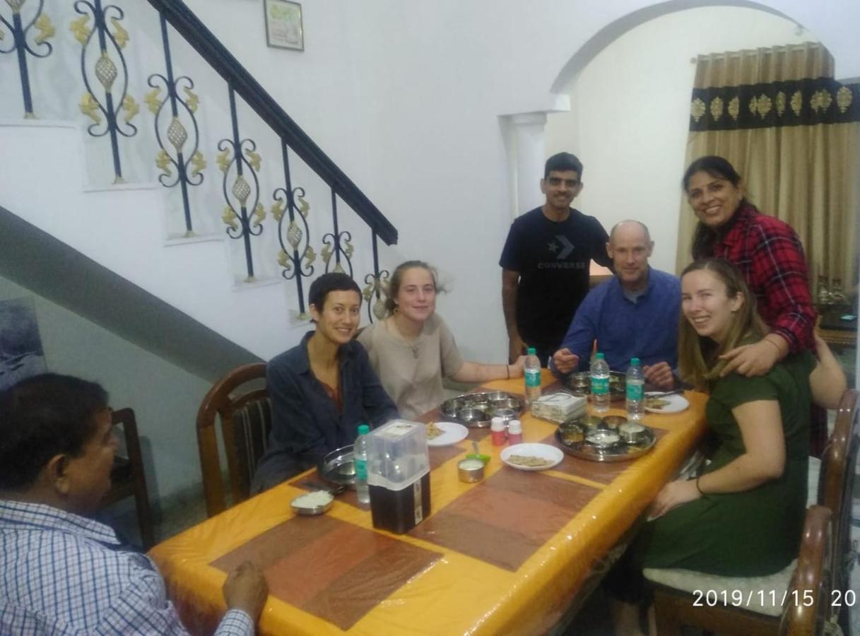 Aradhana'S Home Stay アーグラ エクステリア 写真